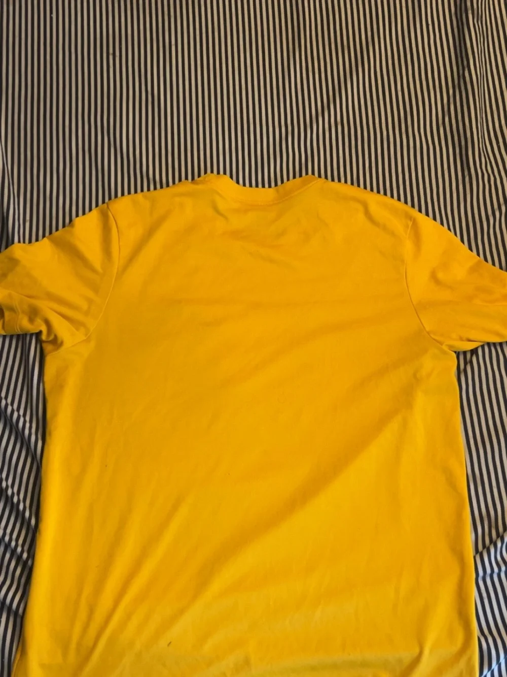 Nike Men’s Yellow WVU Wrestling Short Sleeve Tee